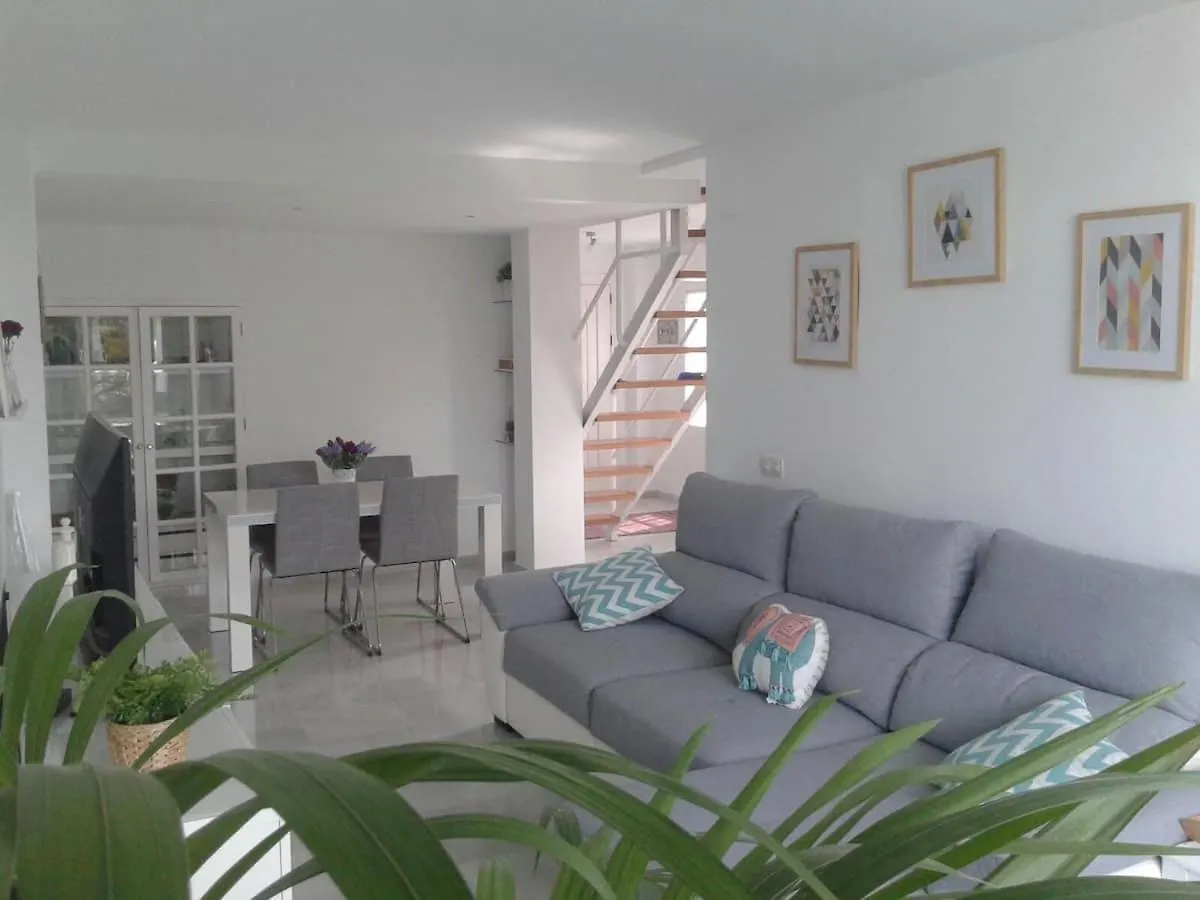 Gatu Villa Elena, Duplex En El Manantial contacts
